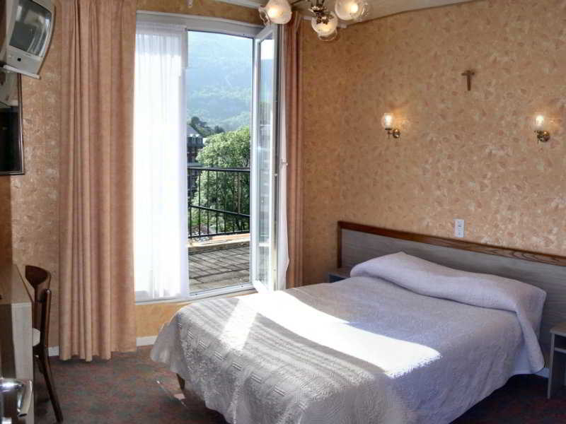 Hotel Des Rosiers Лурд Екстериор снимка